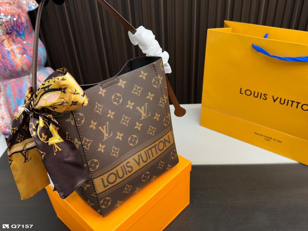 Replica Louis Vuitton Bag 22*18CM