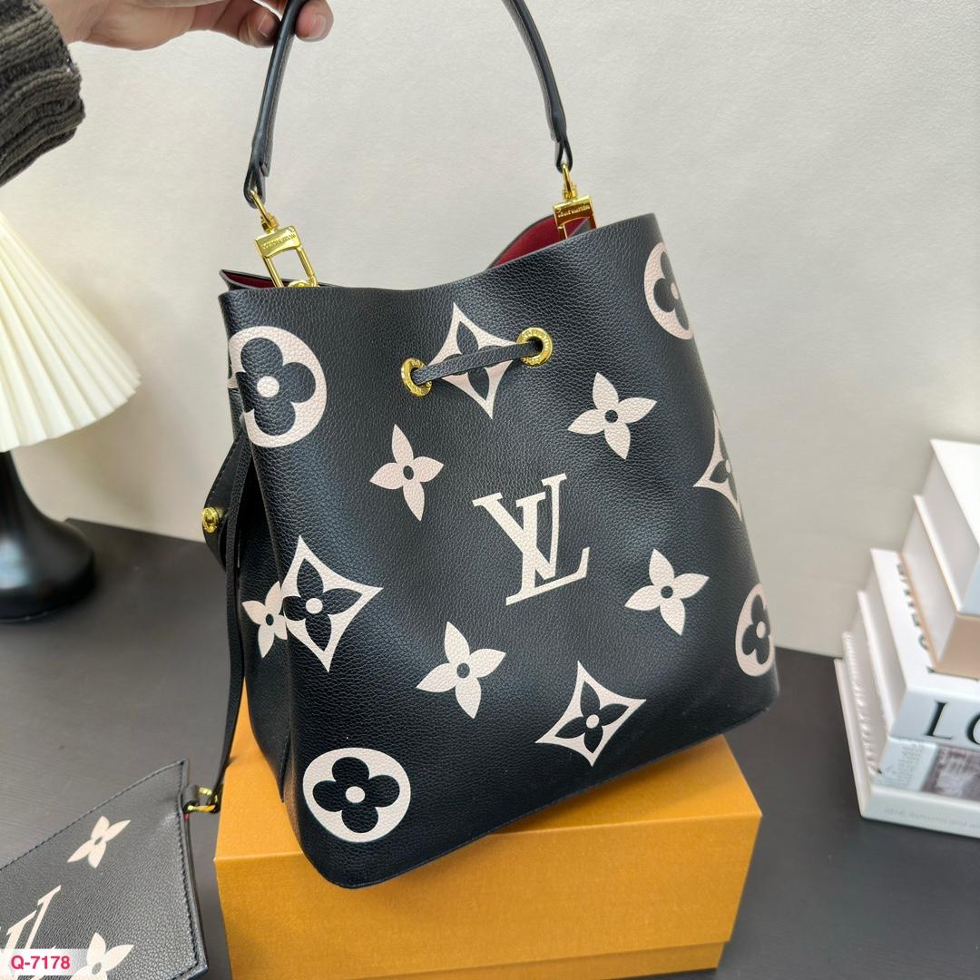Replica Louis Vuitton Bag 25*25CM