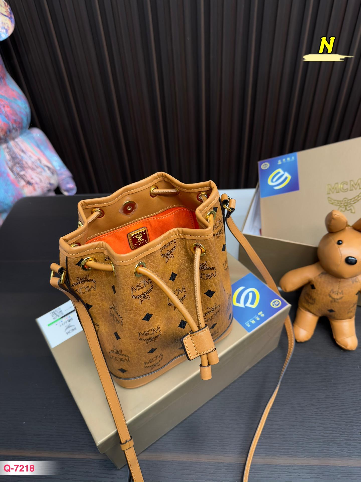 Replica MCM Bag 17*20CM
