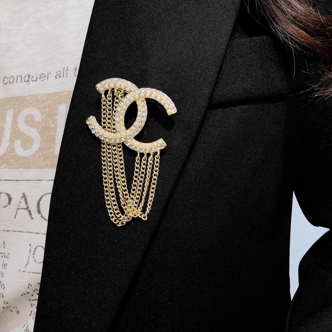 Replica CHANEL Brooch