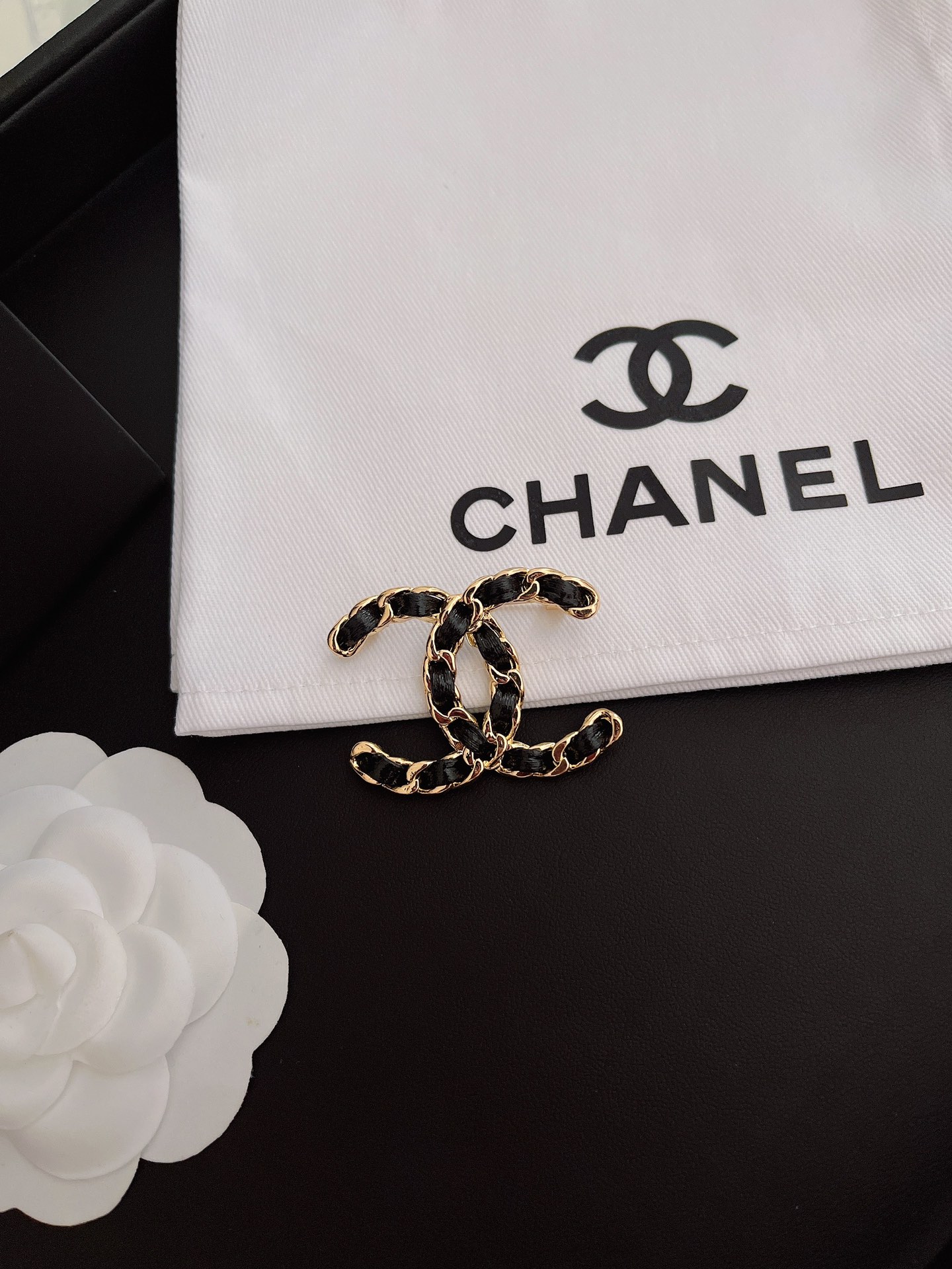 Replica CHANEL Brooch