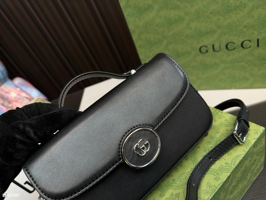 Replica Gucci Bag 22*11CM