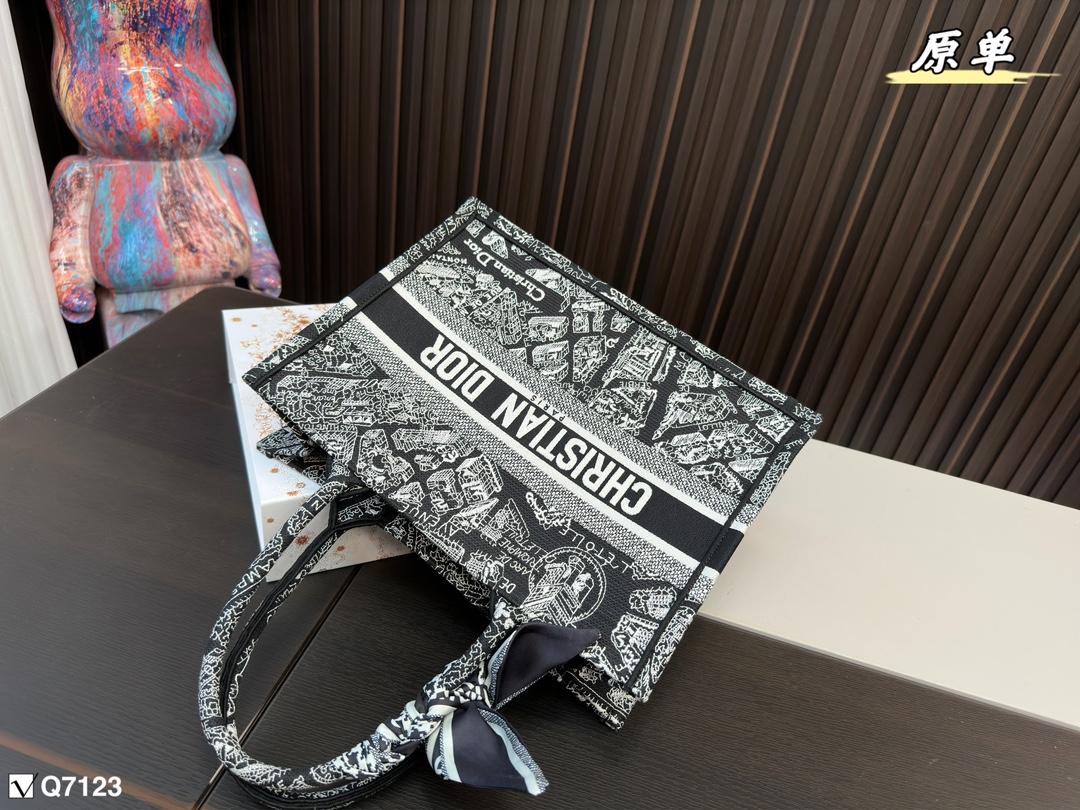 Replica Dior Bag   41*34CM/36*27CM