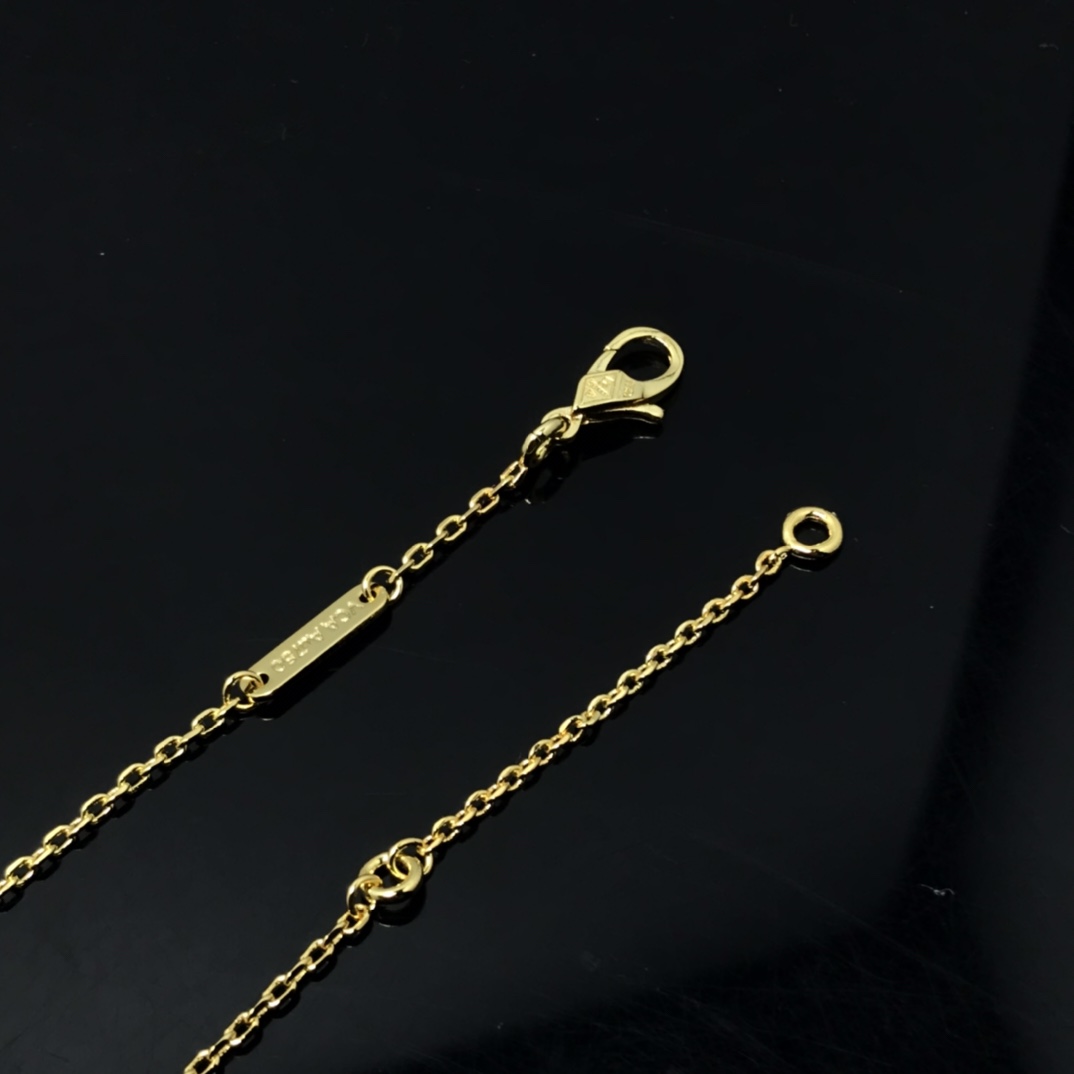 Replica VanCleef Arpels Necklace