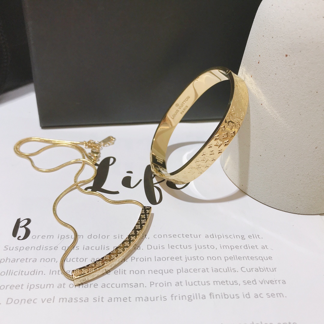 Replica LOUIS VUITTON Necklace