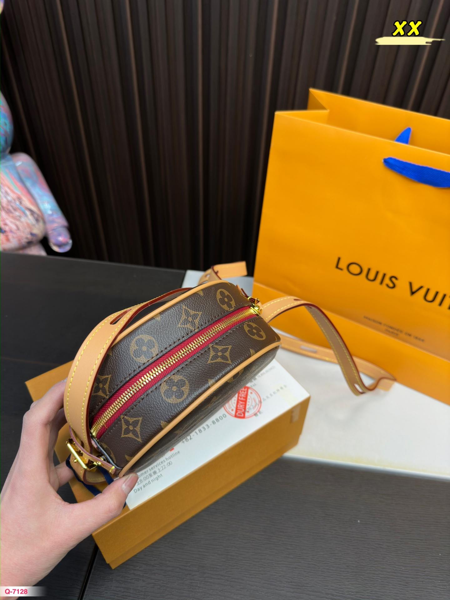 Replica Louis Vuitton Bag 17*16CM