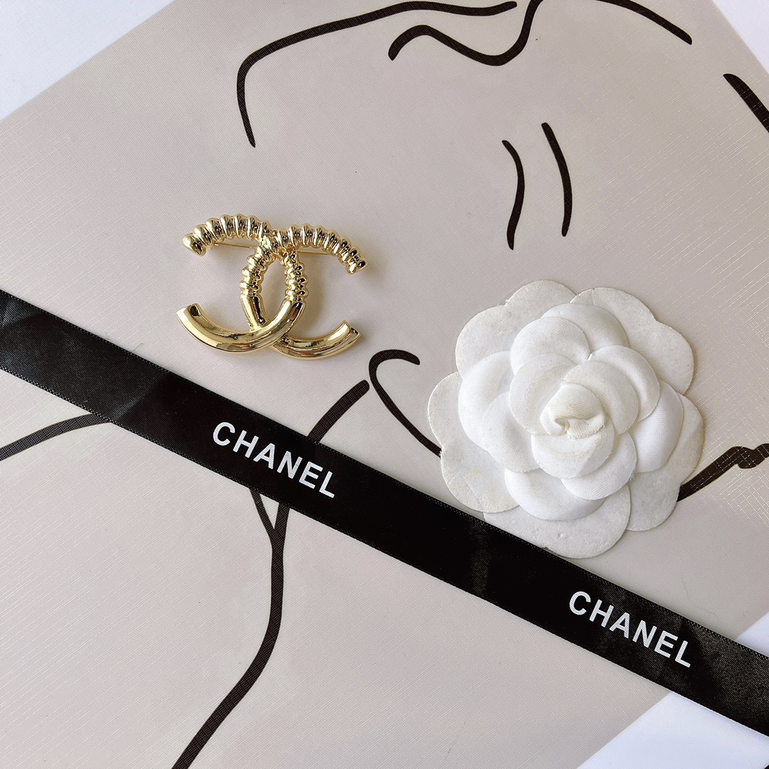 Replica CHANEL Brooch