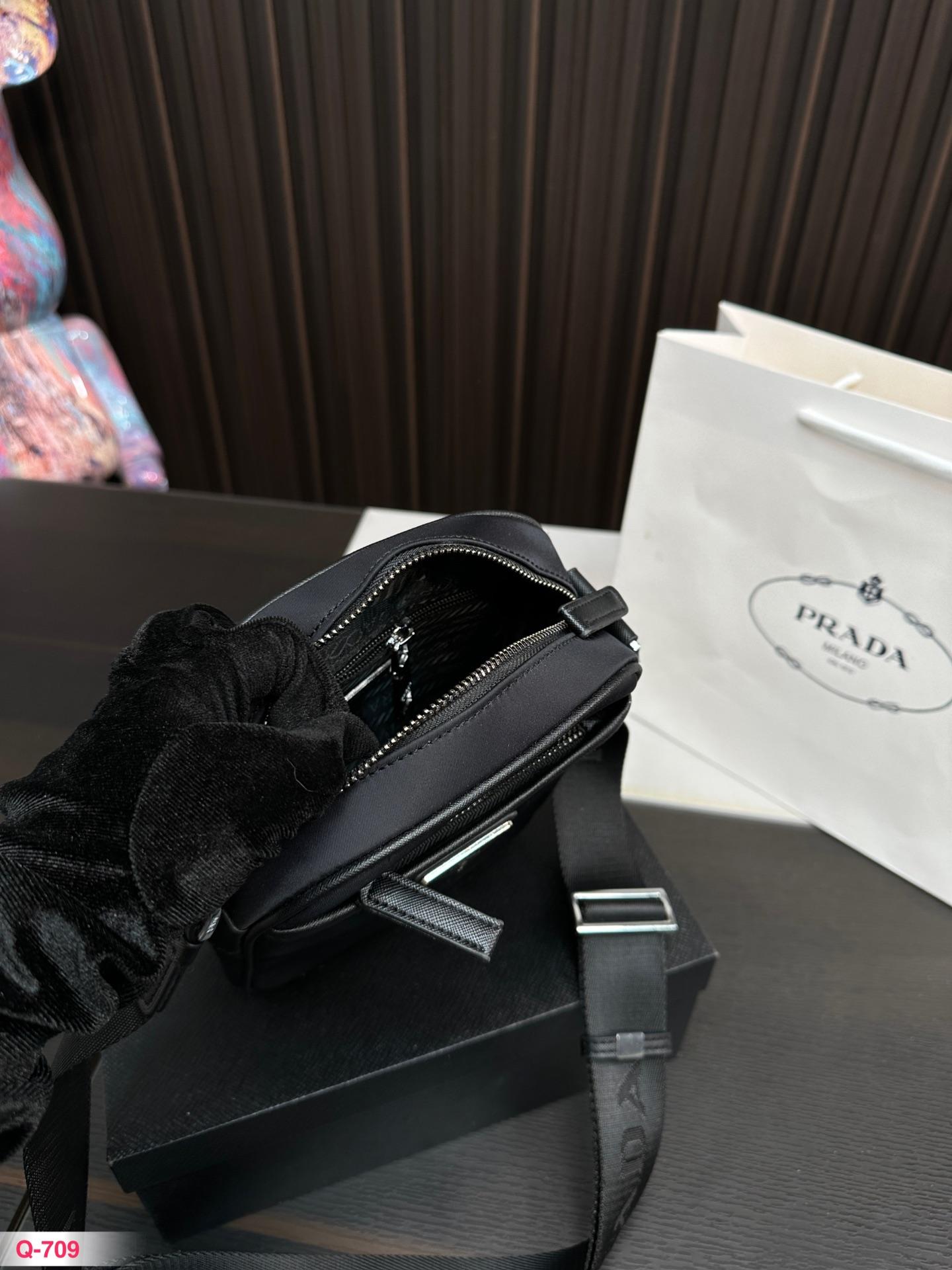 Replica Prada Bag 20*16CM