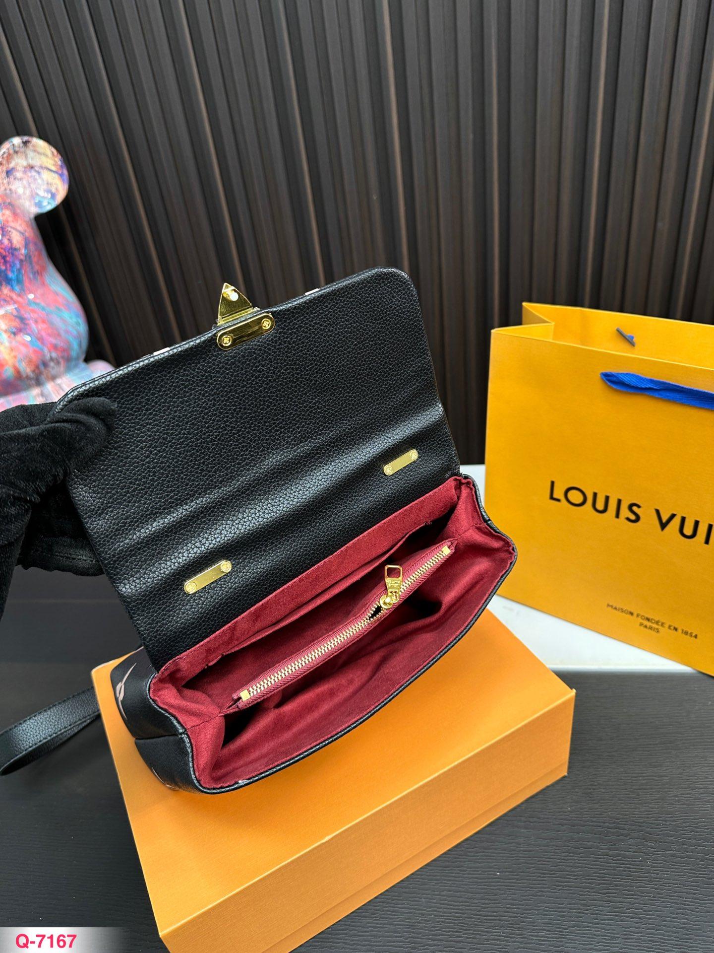 Replica Louis Vuitton Bag 24*15CM