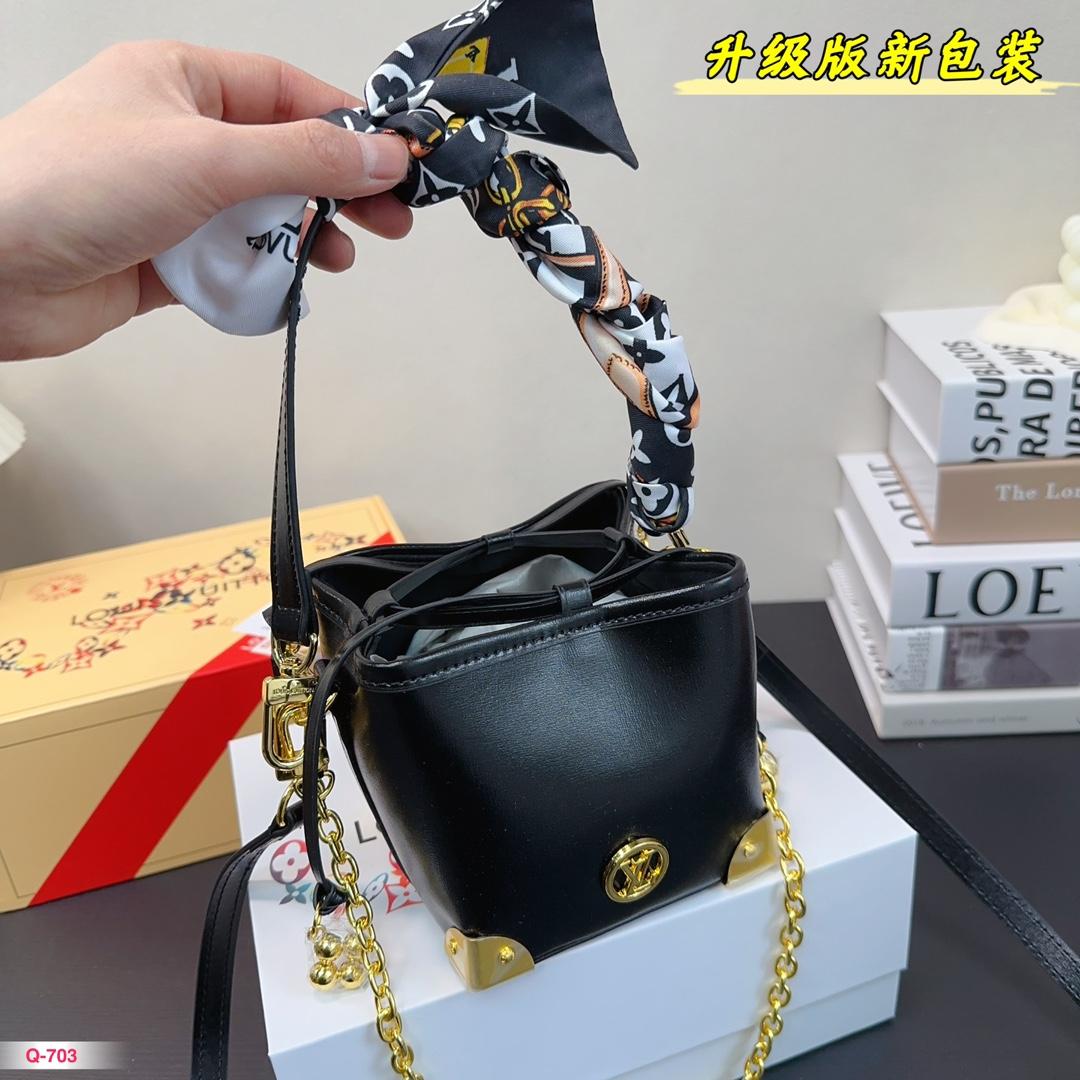 Replica Louis Vuitton Bag 11*12CM