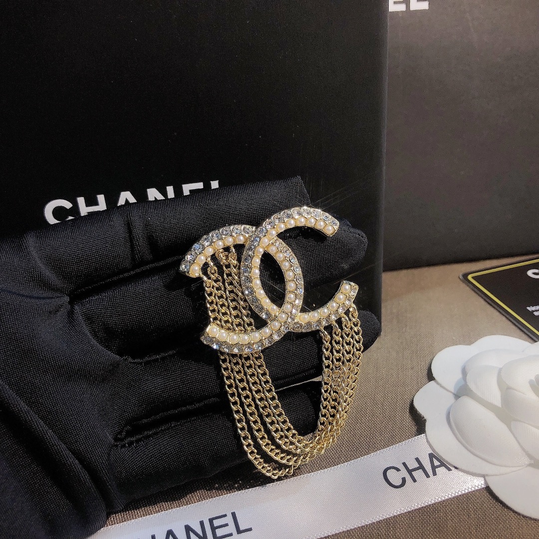 Replica CHANEL Brooch