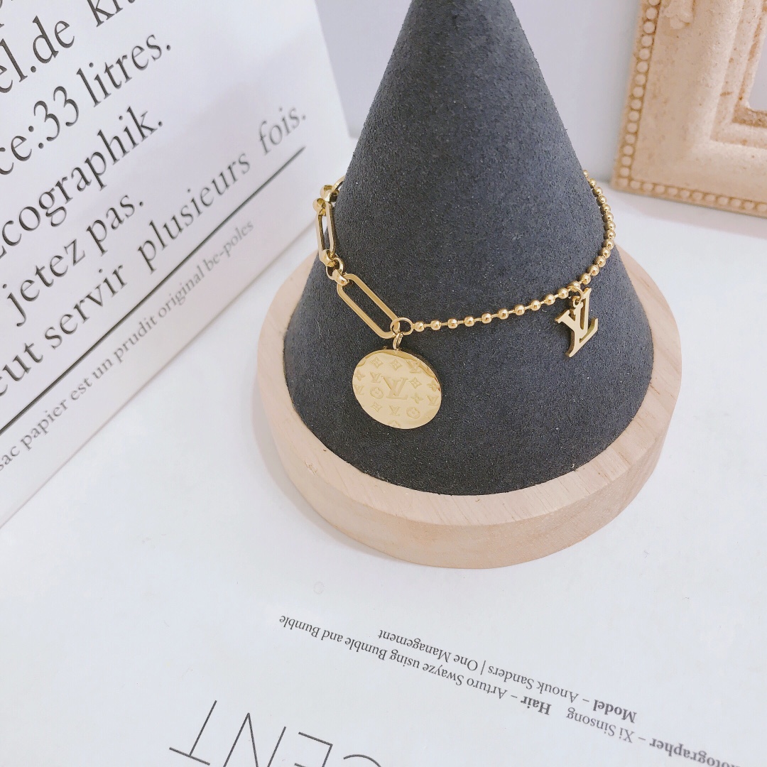 Replica LOUIS VUITTON Necklace