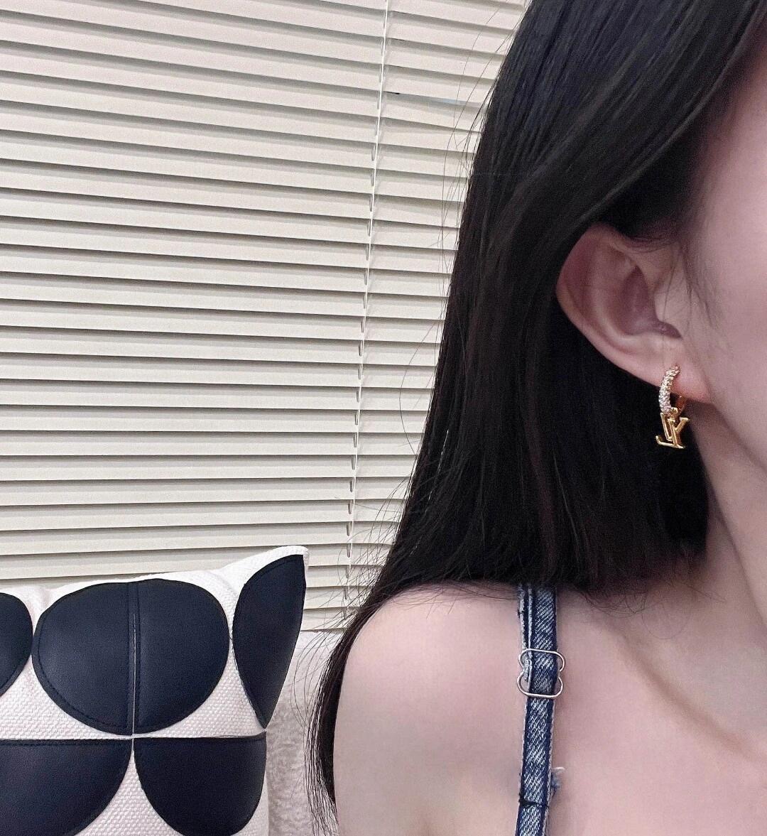 Replica LOUIS VUITTON Earring