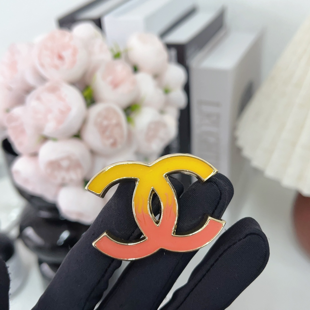 Replica CHANEL Brooch