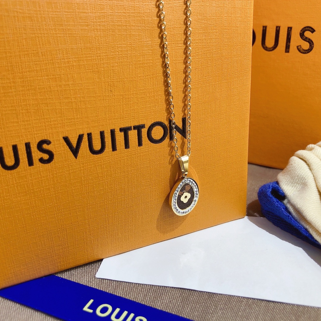 Replica LOUIS VUITTON Necklace
