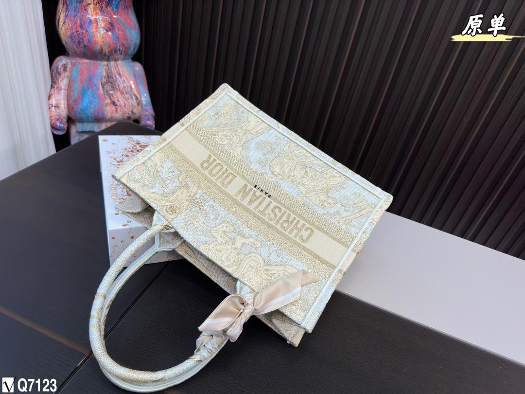 Replica Dior Bag   41*34CM/36*27CM