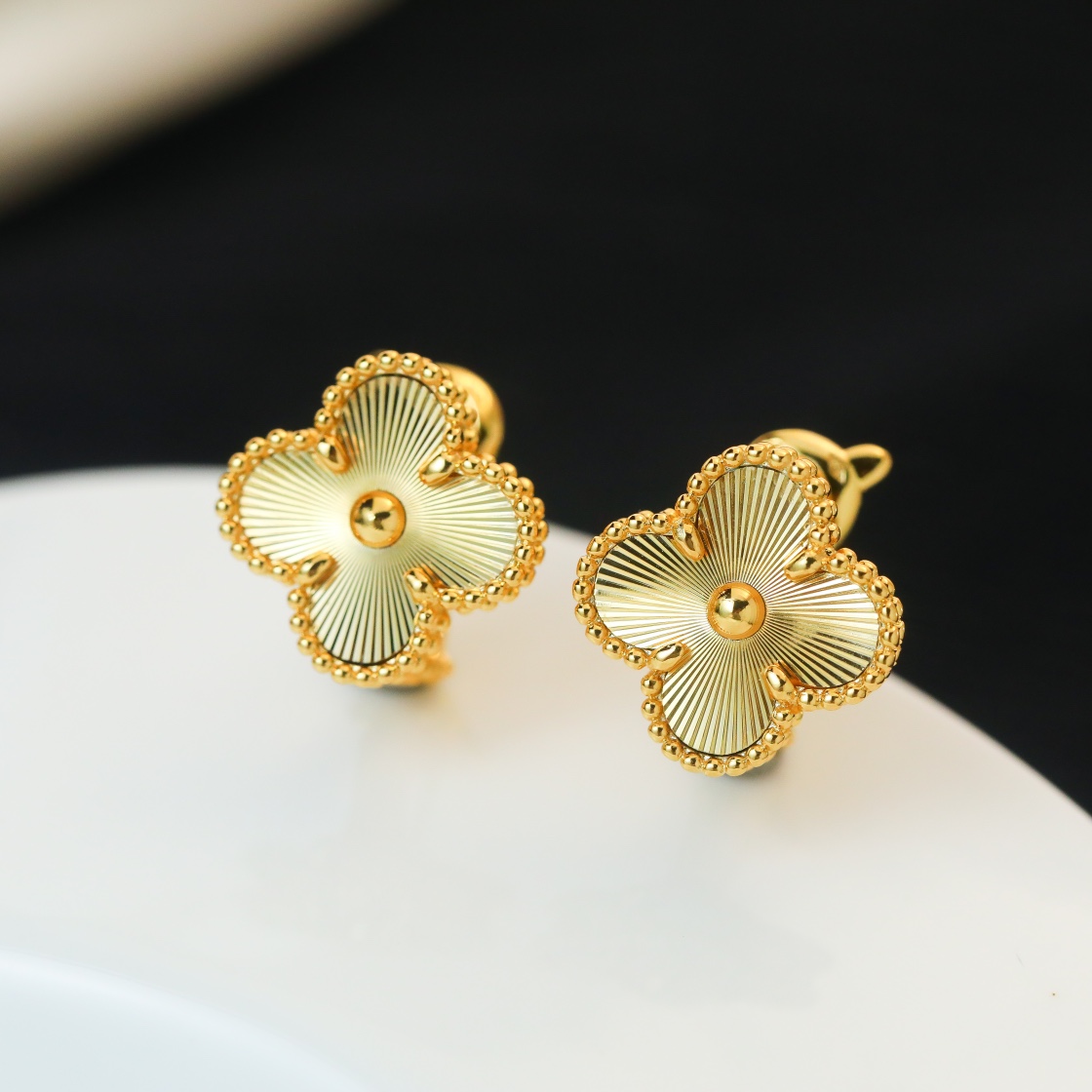 Replica VanCleef Arpels Earring