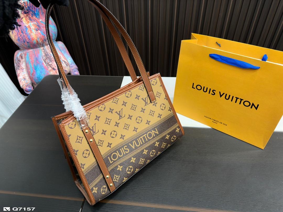 Replica Louis Vuitton Bag 32*22CM