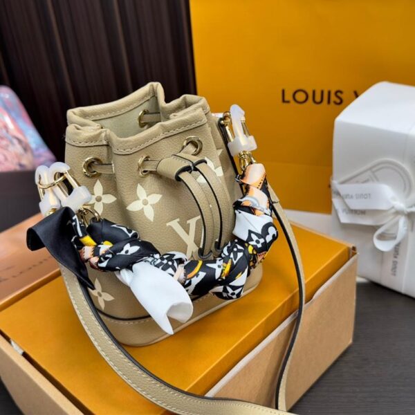 Replica Louis Vuitton Bag 13*15CM