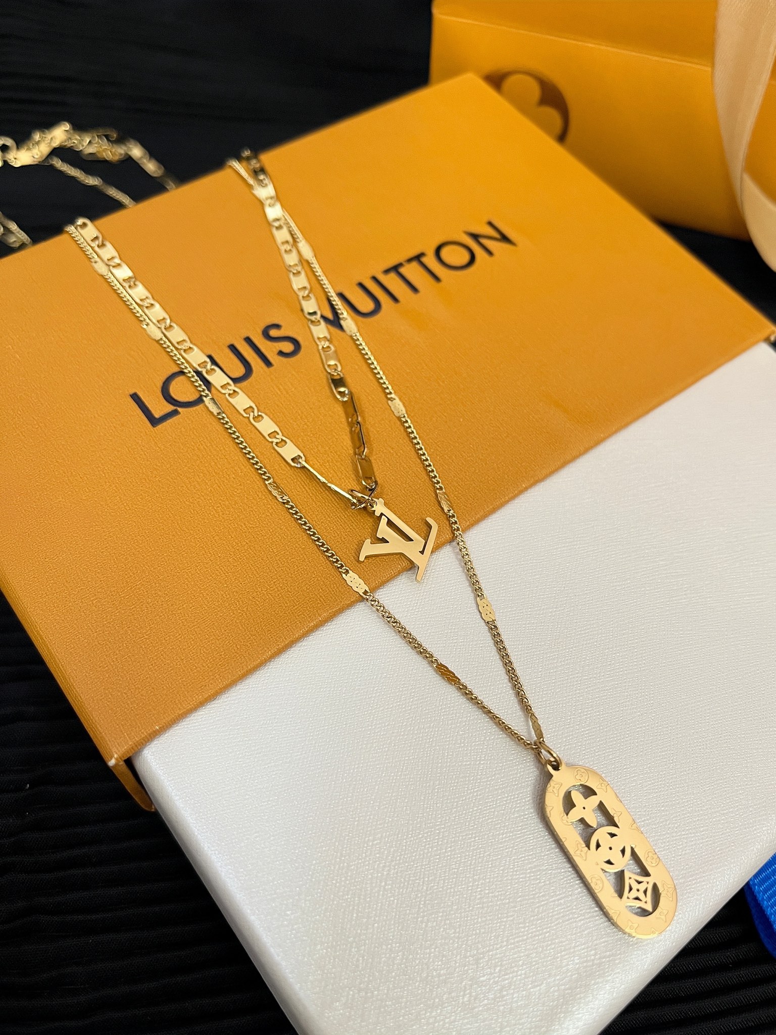 Replica LOUIS VUITTON Necklace