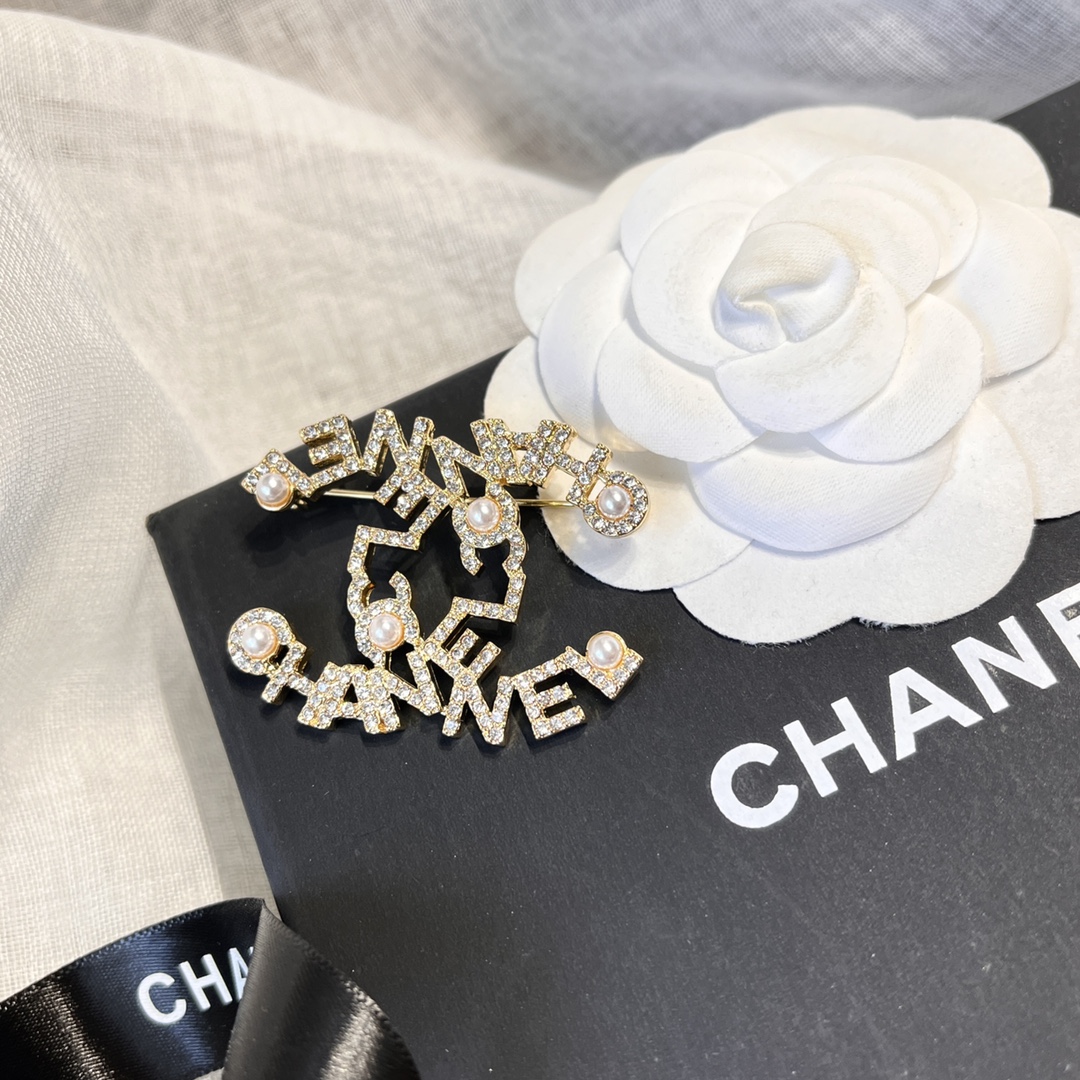 Replica CHANEL Brooch