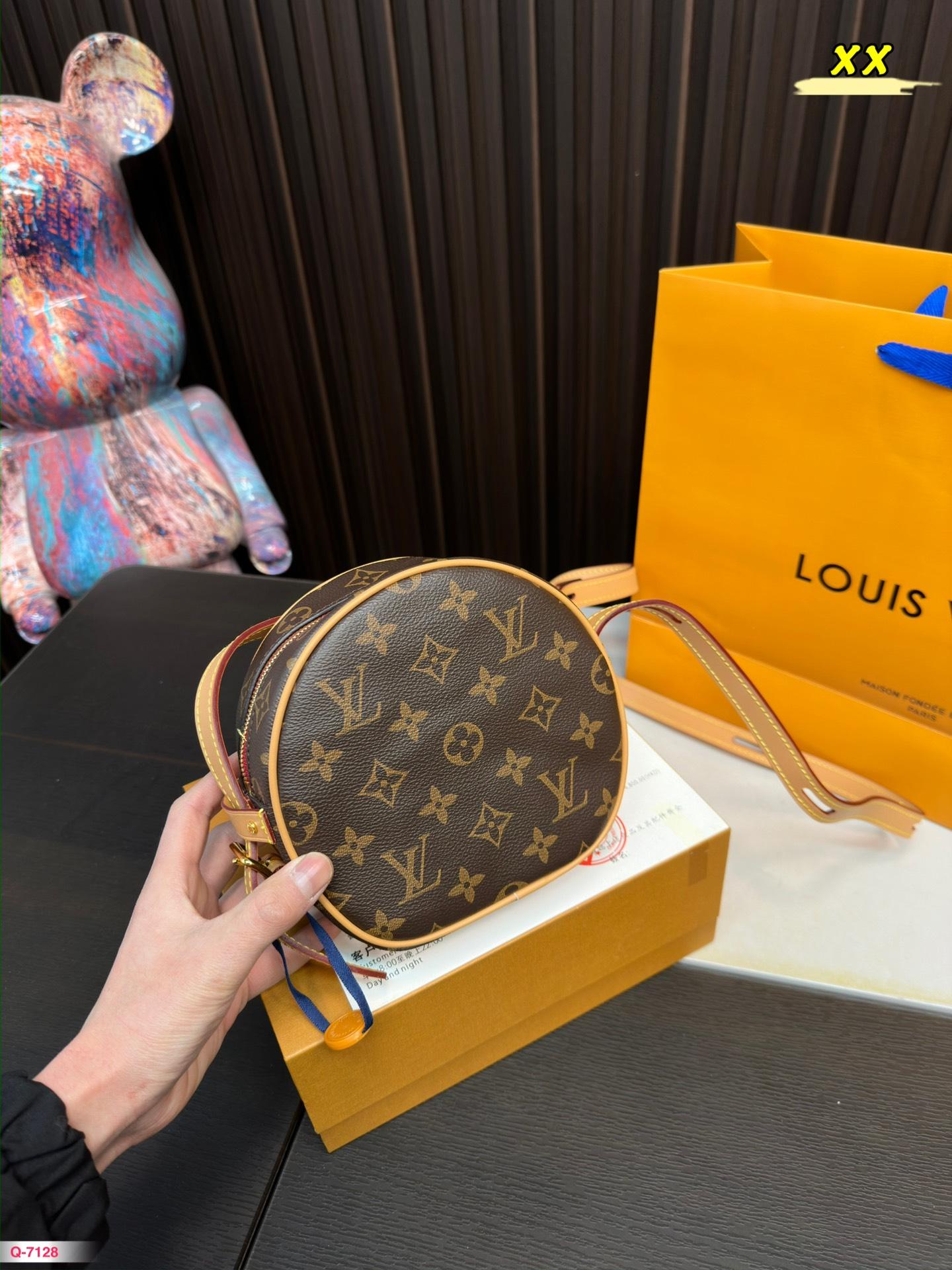 Replica Louis Vuitton Bag 17*16CM