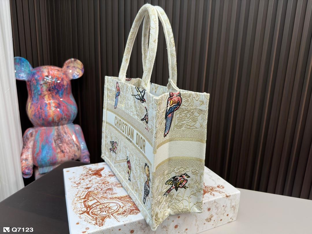 Replica Dior Bag   41*34CM/36*27CM