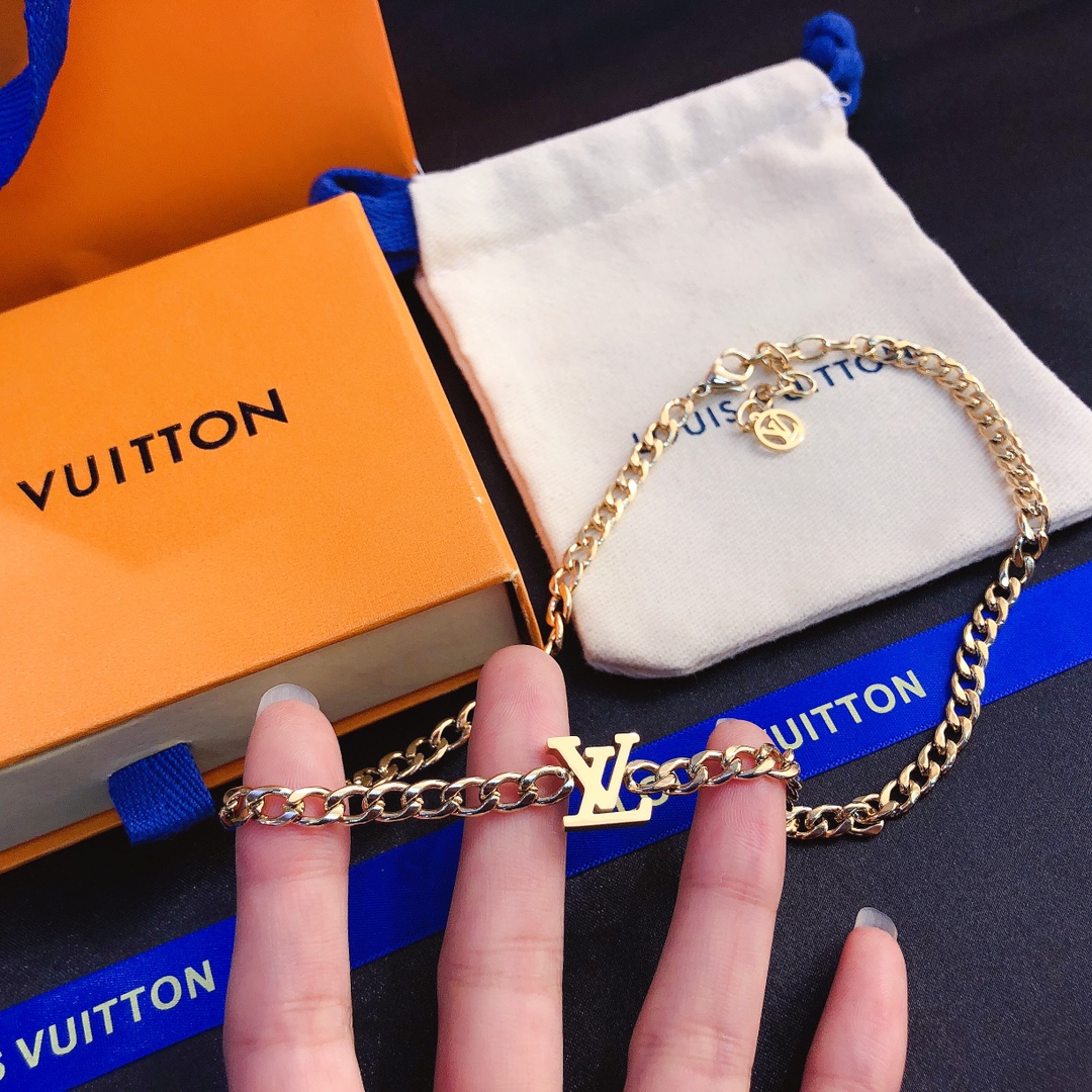 Replica LOUIS VUITTON Necklace