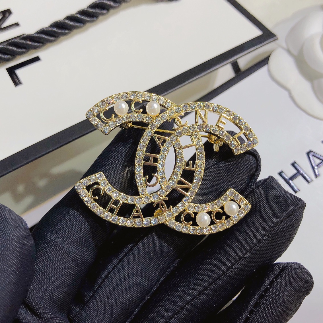Replica CHANEL Brooch