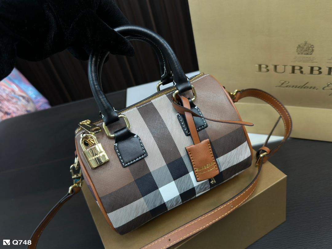 Replica Burberry Bag 18*12CM