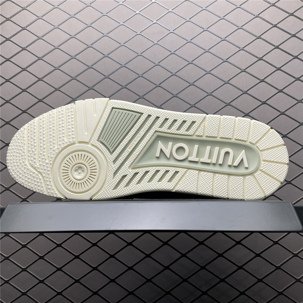 Replica LV Shoe  Louis Vuitton LV Trainer