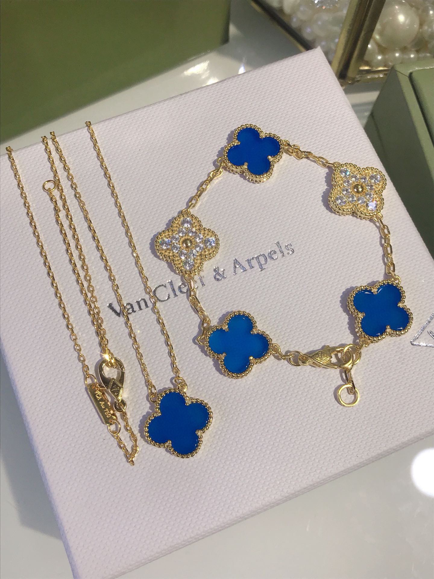 Replica VanCleef Arpels Bracelet
