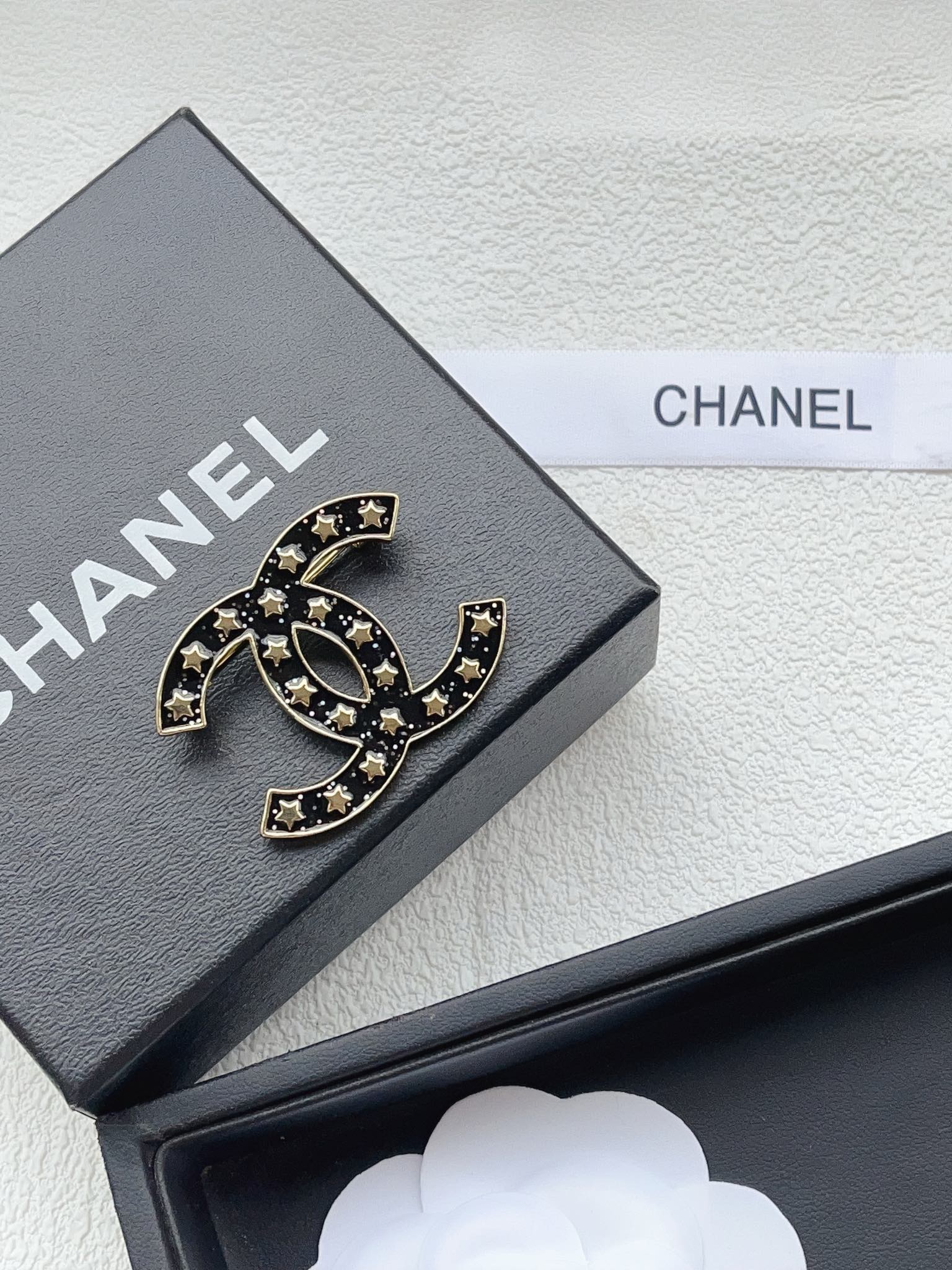 Replica CHANEL Brooch