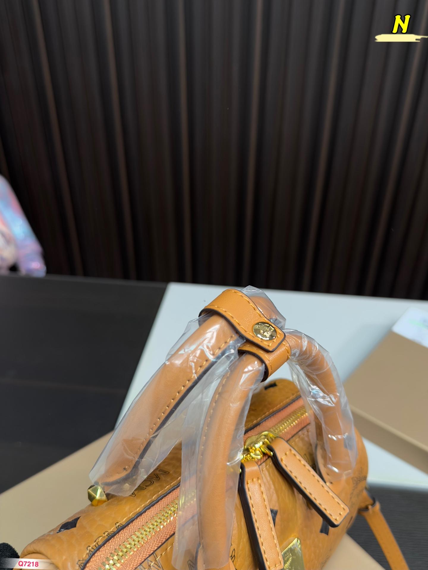 Replica MCM Bag 18*10CM