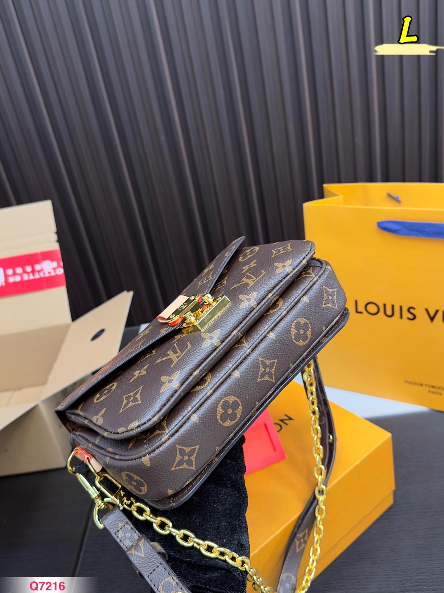 Replica Louis Vuitton Bag 20*13CM