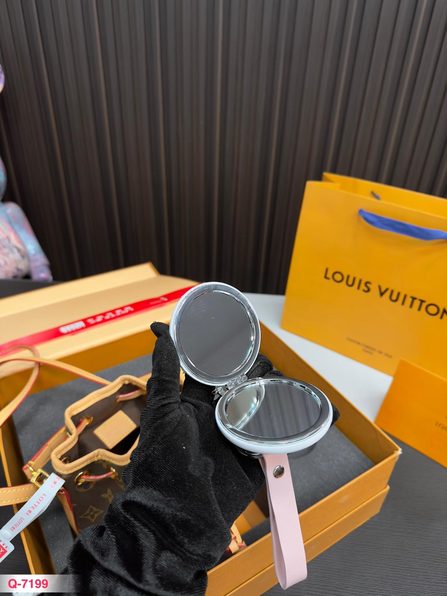 Replica Louis Vuitton Bag set 13*16CM
