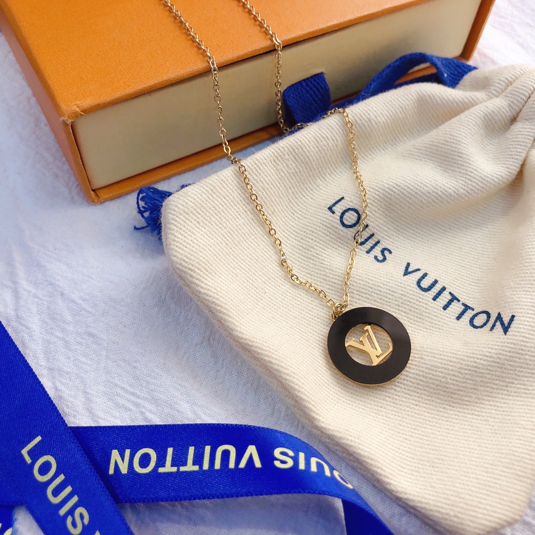 Replica LOUIS VUITTON Necklace
