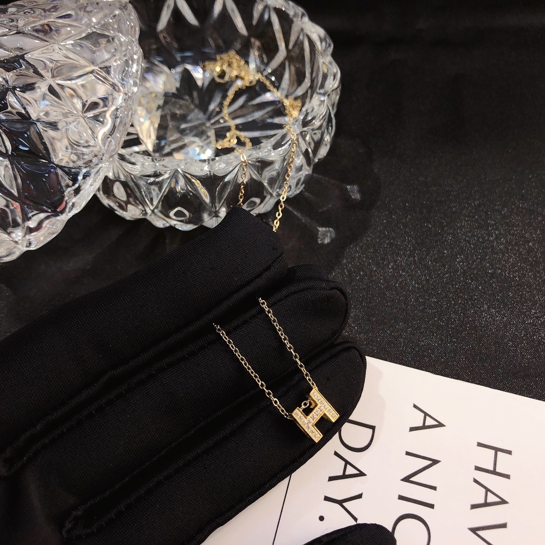 Replica HERMES Necklace