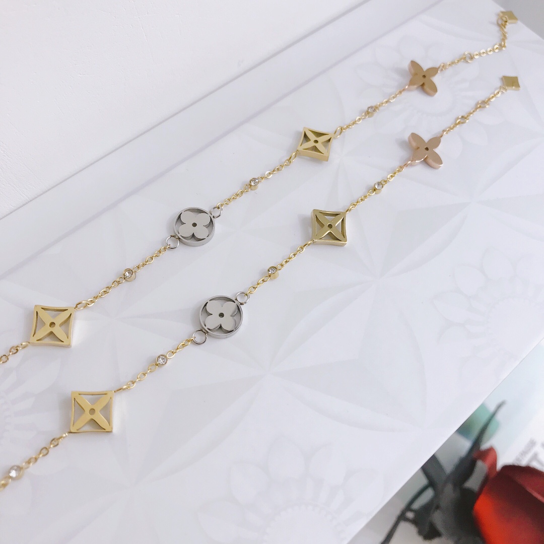 Replica LOUIS VUITTON Bracelet