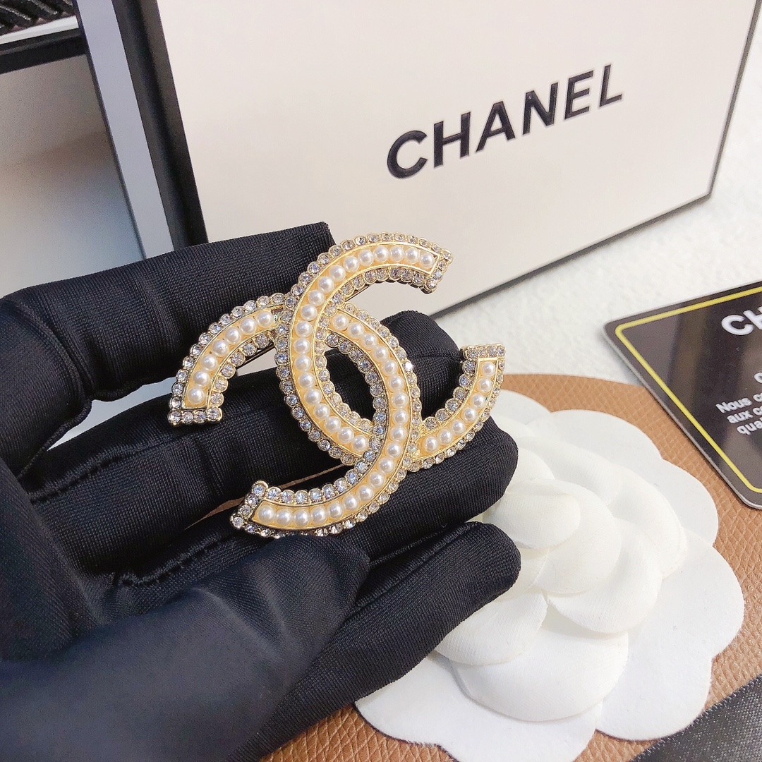 Replica CHANEL Brooch