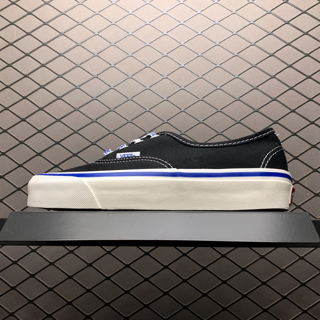 Replica Vans Shoe Vans Authentic 44 DX 35-44 5261138A