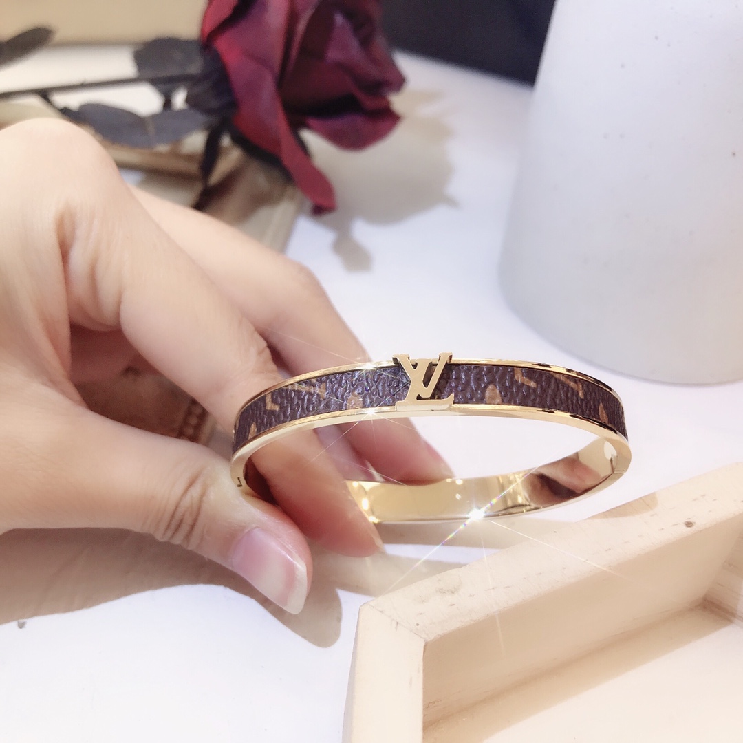 Replica LOUIS VUITTON Bangle