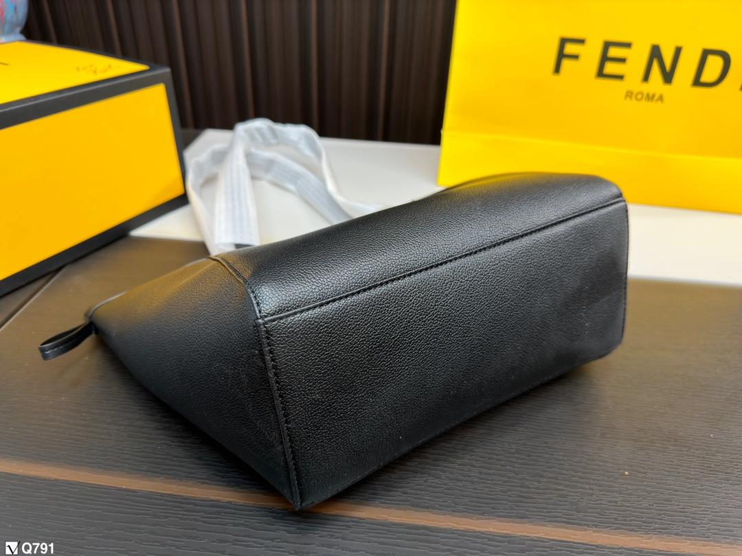 Replica Fendi Bag 27*26CM