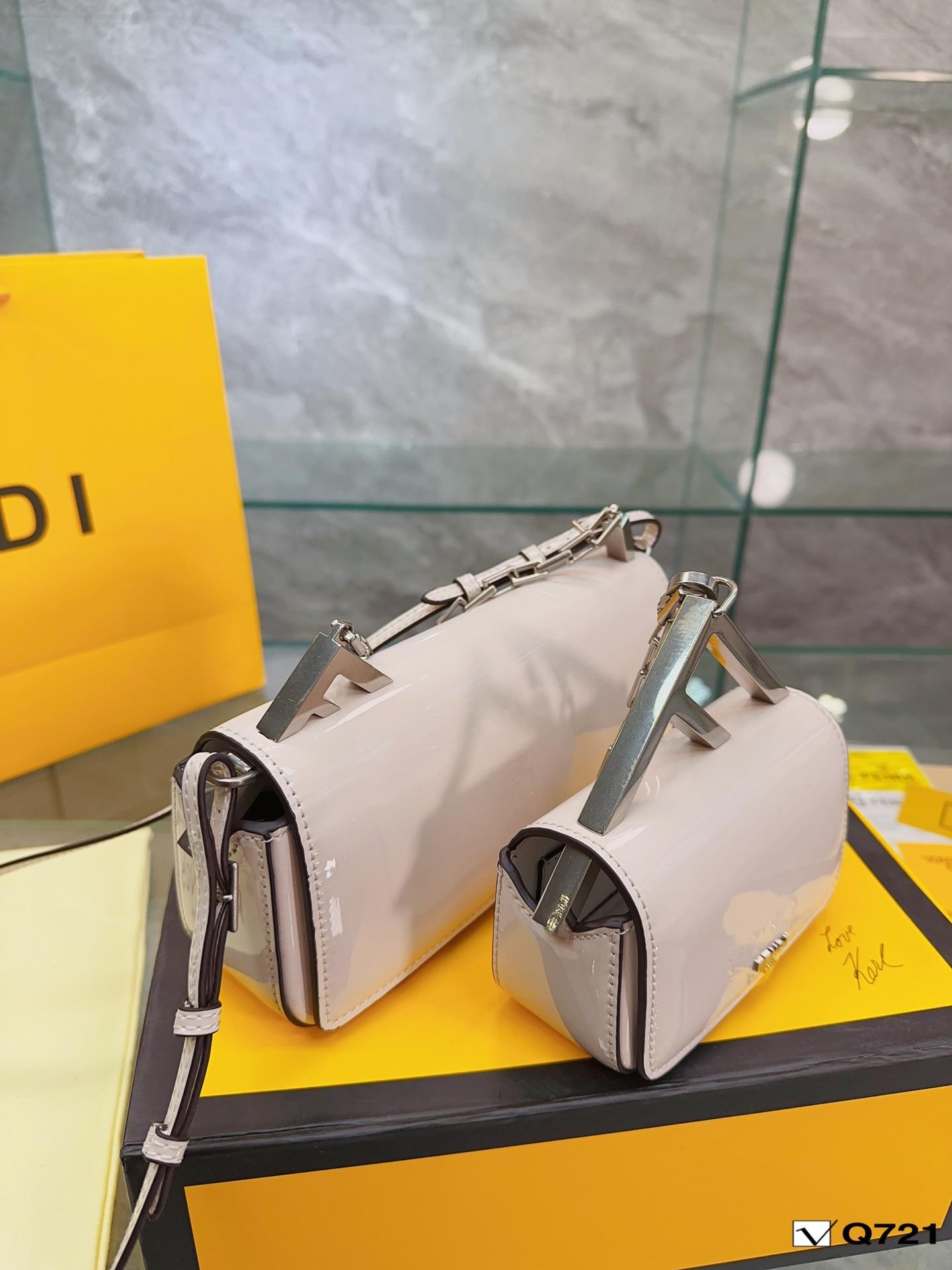 Replica Fendi Bag 15CM/23CM