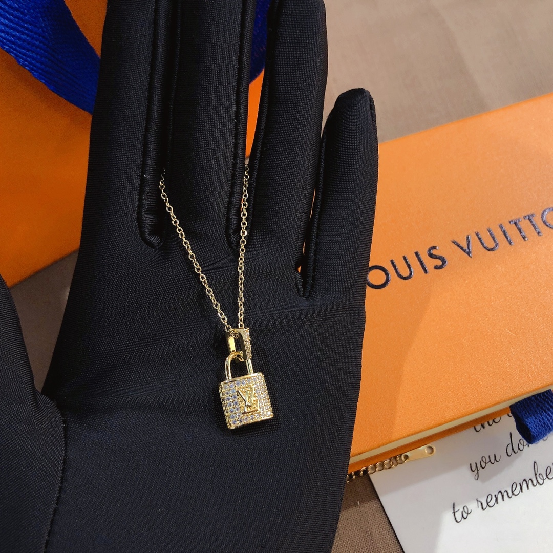 Replica LOUIS VUITTON Necklace