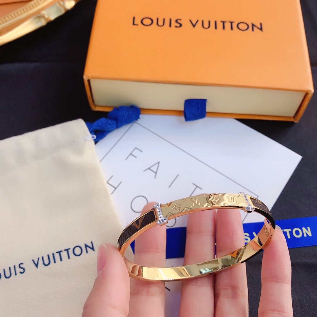 Replica LOUIS VUITTON Bangle