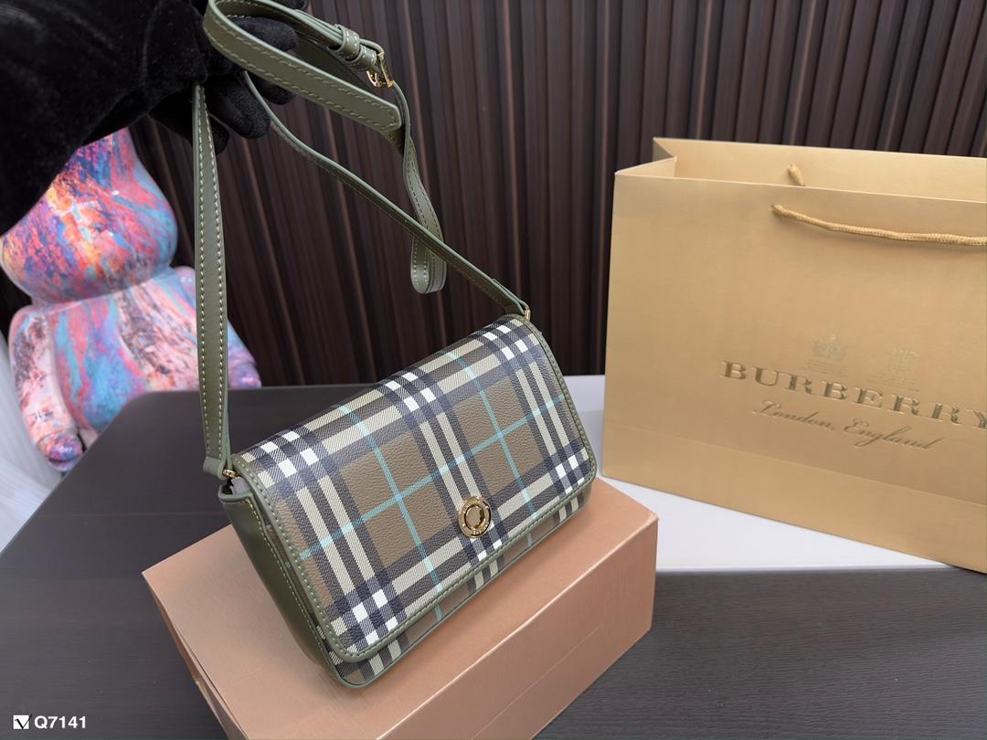 Replica Burberry Bag 14*22CM