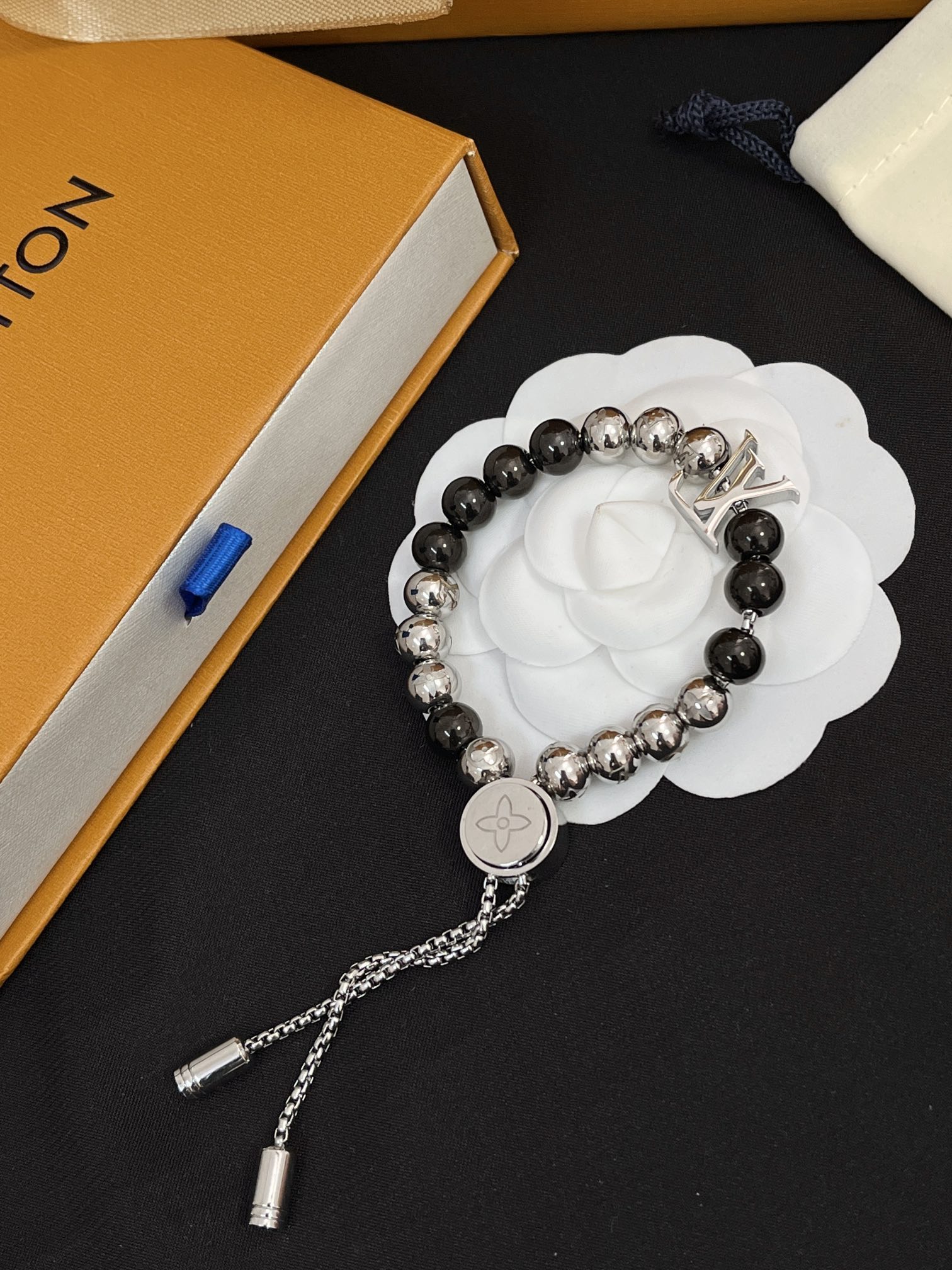 Replica LOUIS VUITTON Bracelet