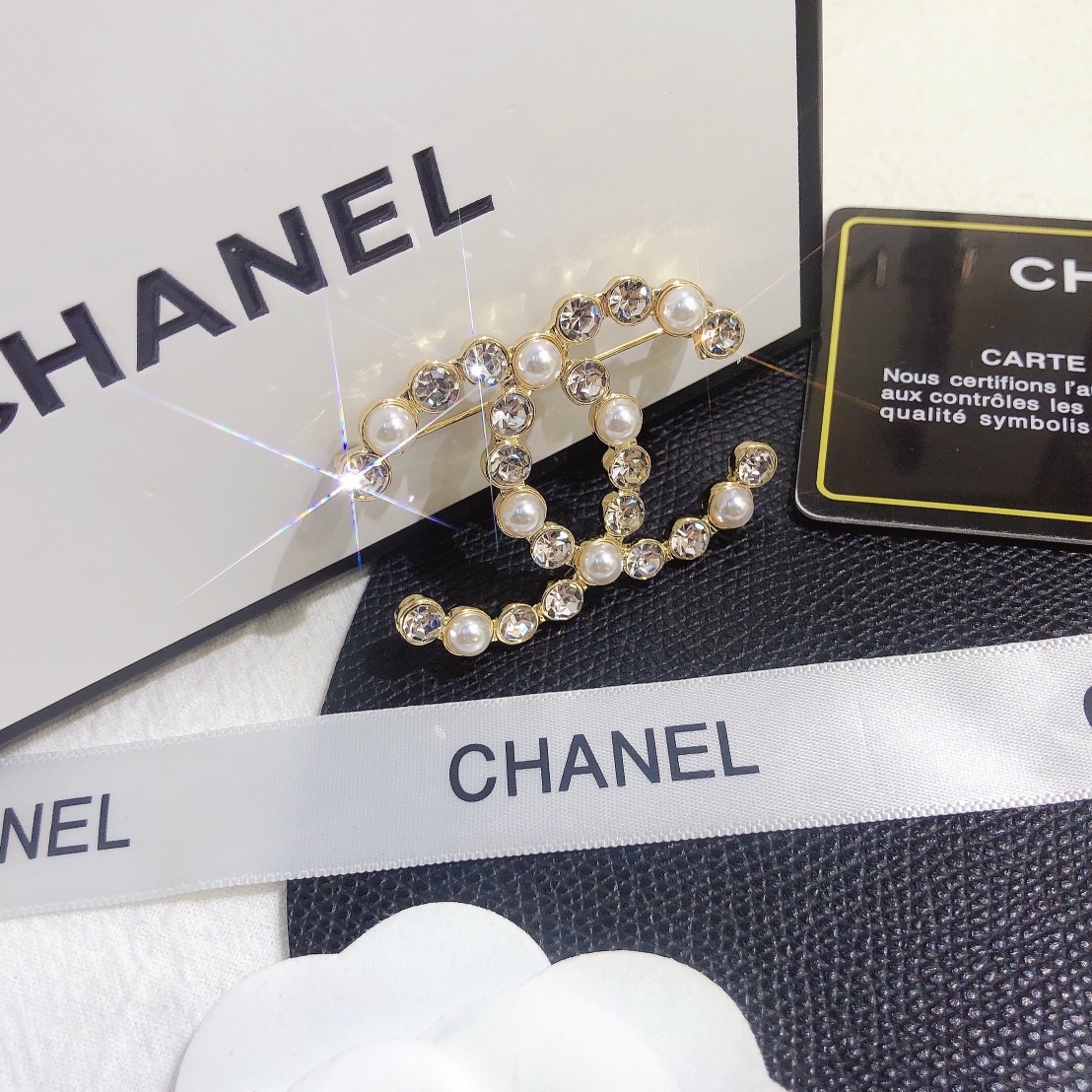 Replica CHANEL Brooch