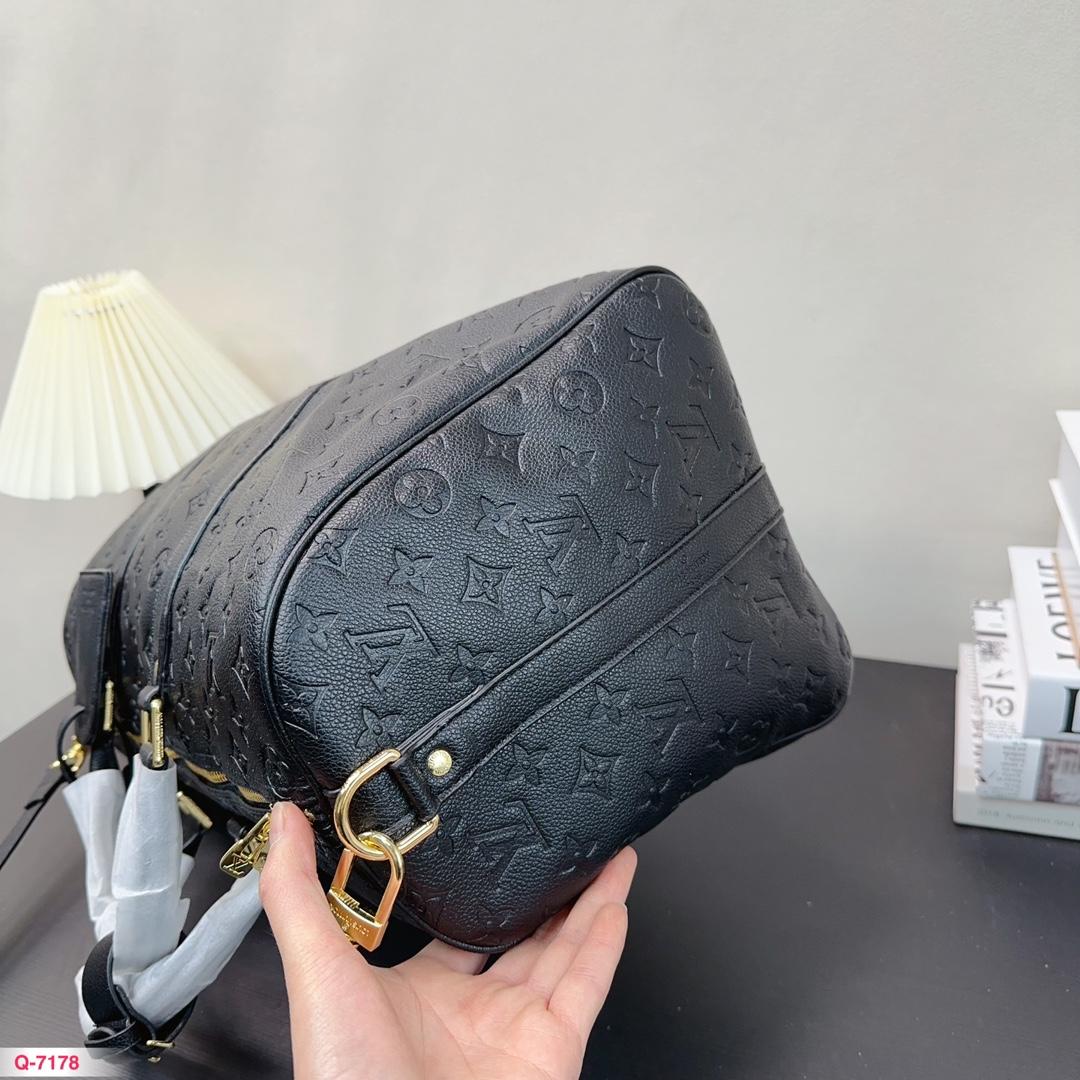 Replica Louis Vuitton Bag 25*45CM